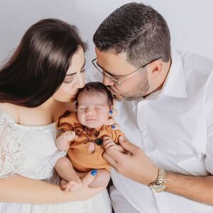 След 20 спонтанни аборта и 2 детски погребения: Жена най-после прегърна живото си бебе