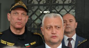 Министър Дечев: Нямаме фаворити, целта е нулева манипулация на вота