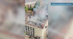 Пожар изпепели покрива на бивш техникум в Монтана (ВИДЕО)