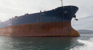 „Морска администрация“: Предстои извеждане на безопасно място на танкера „Кайрос“