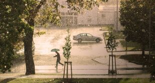 Евакуираха десетки хиляди в Мароко заради бурята „Марта“