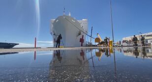 Премиерът на Гренландия отхвърли идеята на Тръмп за изпращане на кораб болница от САЩ