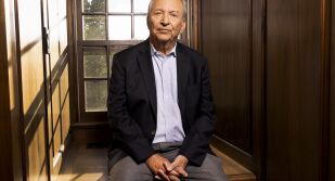 Бивш американски министър се оттегля като преподавател в Харвард заради връзки с Епстийн