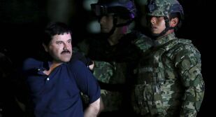Ел Чапо ѝ изпращал цветя: Съпругата на наркобарона разказва как я е ухажвал на дансинга