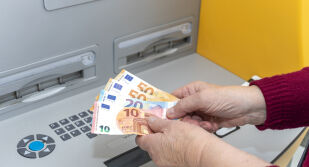 Средната пенсия през 2026 г. ще достигне 541,20 евро