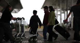 САЩ очакват хаос по летищата на фона на продължаващата правителствена блокада