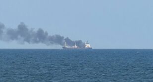 Русия заяви, че е ударила украински товарен кораб и танкер, намиращи се в Черно море и едно от пристанищата на Украйна