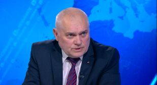 Валентин Радев за атаката към Турция: Уточненията за траекторията на ракетата са ключови