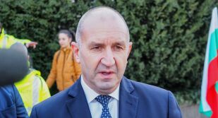 Румен Радев назначи нов заместник-министър на мястото на Ася Панджерова