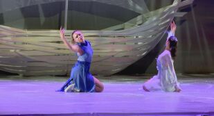 Бургаската опера стана ледена сцена за поезията на Христо Фотев