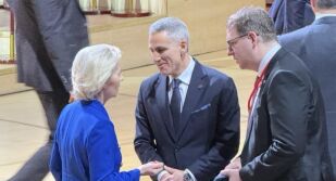 Гюров и фон дер Лайен обсъдиха четвъртото плащане за България по Плана за възстановяване