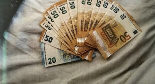 Арестуваха кмет за купуване на гласове в община Търговище