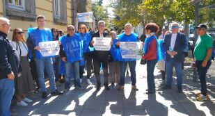 Протест в Бургас: Служители на ИАРА се обявиха срещу сливането с Агенцията по горите