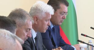 Самолет Су-25 се включва в търсенето на оцелели от потъналия кораб в български води