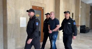 Протест в Бургас срещу домашния арест на Никола Бургазлиев, подсъдим за убийството на 35-годишната Христина
