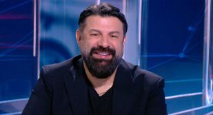 Тони Стораро: При първата ни среща Азис ми каза „Влюбен съм в теб“. Носеше моя снимка в паспорта си