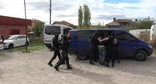 13 задържани при акция в Хасковско: Откриха 20 гама фентанил и 43 килограма канабис (СНИМКИ и ВИДЕО)