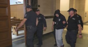 „Задържане под стража“ за 19-годишния младеж по обвинението за кибератаки срещу БНР, БНТ и държавни институции (ВИДЕО)