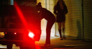 Сексуална експлоатация: Швед принуждавал жена си да проституира с над 120 мъже