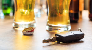 С над 1,6 промила: 70-годишен шофьор блъсна паркирана кола в Разградско 