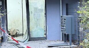 Експлозии разтърсиха Франкфурт, избухнали са едновременно на търговска улица (СНИМКИ)