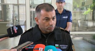 Жилището е било заключено отвътре: По телата на мъжа и жената, намерени мъртви в София, е имало прободни рани