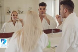 Как да поддържаме бели, чисти и здрави зъби?