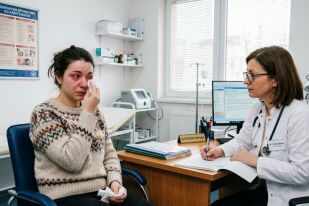 Как да лекуваме алергичния конюнктивит през пролетта?