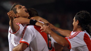 Изумителен гол прати Ривър Плейт с единия крак на финал за Копа Либертадорес (ВИДЕО)