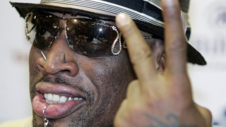 Денис Родман заплашен от две години затвор