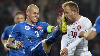 Шкъртел опита да остави отпечатък от бутонката си на лицето на противник