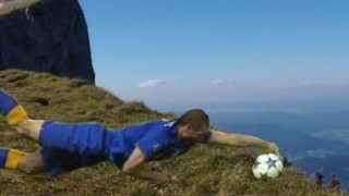 Всички се подиграват на Киелини за играта с ръка срещу Монако (ВИДЕО и СНИМКИ)