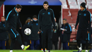 Меси и Суарес в битка с летящ дрон (ВИДЕО)