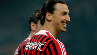 Ибрахимович вкарал съотборник в кофа за боклук (ВИДЕО)