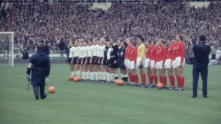 Половин век по-късно: Легенди пресъздават скандалния финал на Мондиал 1966