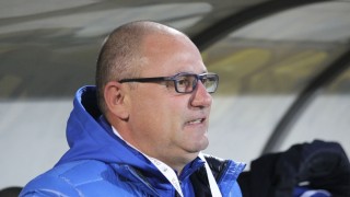 Джамбазки остава начело на 