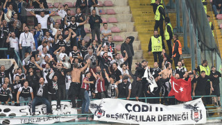 Осъдиха фен на 