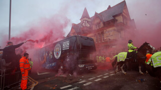 Клоп нарече идиоти феновете на 