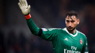 Донарума спря 