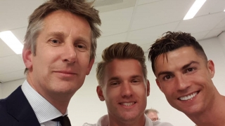 Тандемът Роналдо - Ван дер Сар отново рамо до рамо