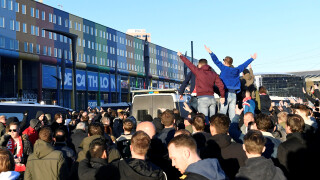 Холандци се били на страната на феновете на 