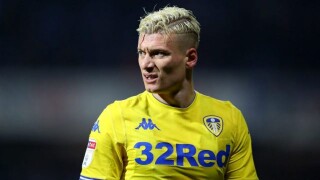 Целувка от съотборник вбеси македонски национал (ВИДЕО)