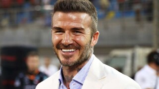 Шеги и закачки с Бекъм от бъдещето (СНИМКА)