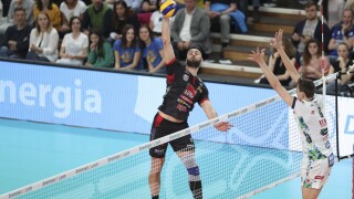 Цветан Соколов с 15 точки при драматична загуба на 