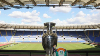 УЕФА намалява броя на градовете-домакини на Евро 2021?