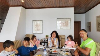 В леглото на Роналдо: Куп деца и пижама за 2000 паунда 