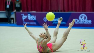 Злато за Стилияна Николова, сребро за Воложанина на обръч (ВИДЕО)