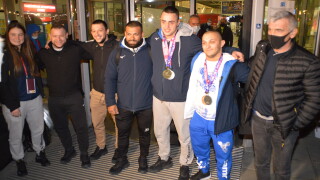 Втора група медалисти от Москва отново на родна земя (ВИДЕО)