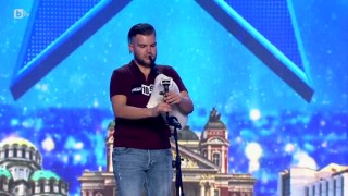 Пламен Тинчев свири на гайда