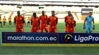 7 срещу 11: В Еквадор прекратиха мач след една контузия (ВИДЕО)